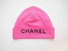 Шапка с надписью "CHANEL"  розовая