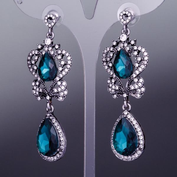 Серьги с зелеными кристаллами "Капля с Бантом" серебрист.