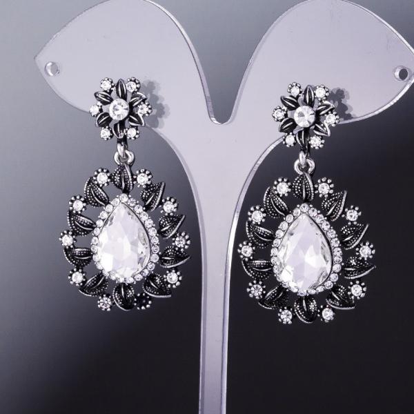 Серьги с белыми кристаллами Капля оправа "листик" под "кап серебро" 5см