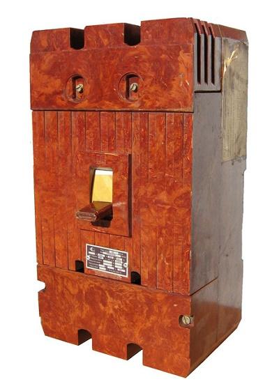 Фото Автоматические выключатели для защиты от перегрузок и короткого замыкания электрической цепи, Автоматический выключатель серии А Автомат А 3798