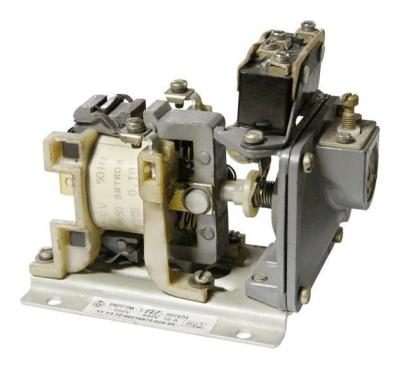 Фото Реле напряжения, времени, тепловое, тока, промежуточное, электромеханическое, давления, скорости , Реле РВП Реле РВП-72-3121
