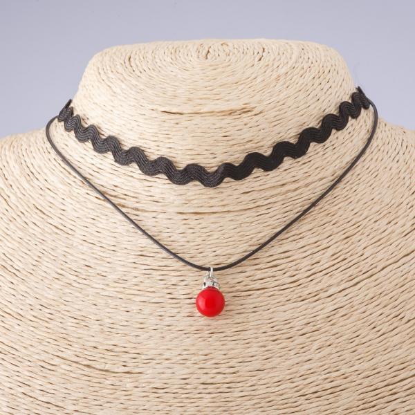 Чокер с подвеской бусина красная