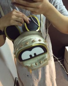 Фото Рюкзаки средние Рюкзак золотой 