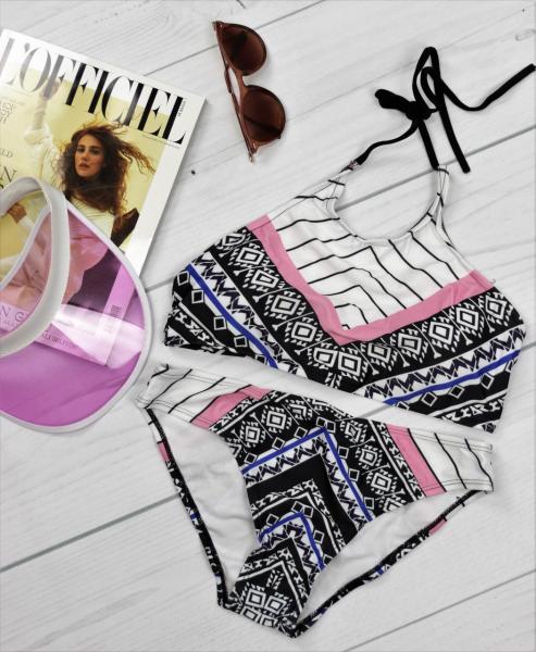 Купальник раздельный холтер  с орнаментом.