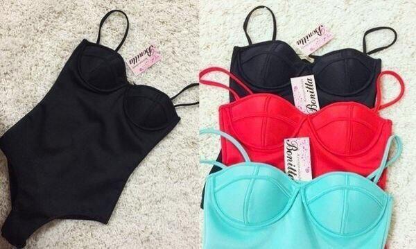 Слитный купальник бандо разные цвета.