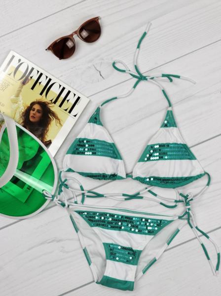 Купальник раздельный в полоску с паетками.