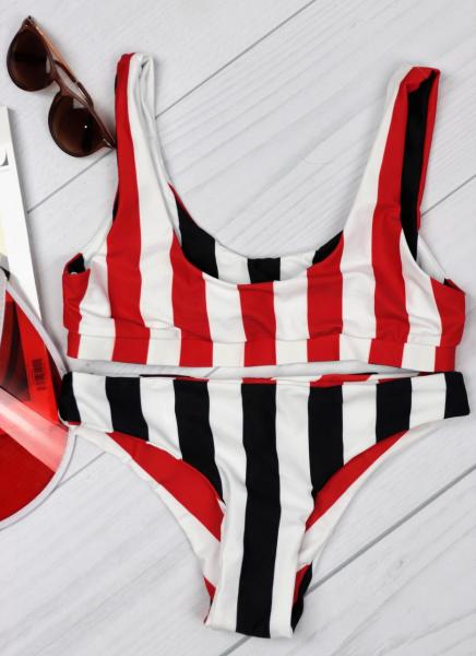 Купальник раздельный холтер полосатый черно-красный.