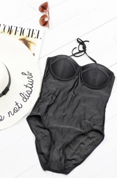 Слитный купальник бандо разные цвета.