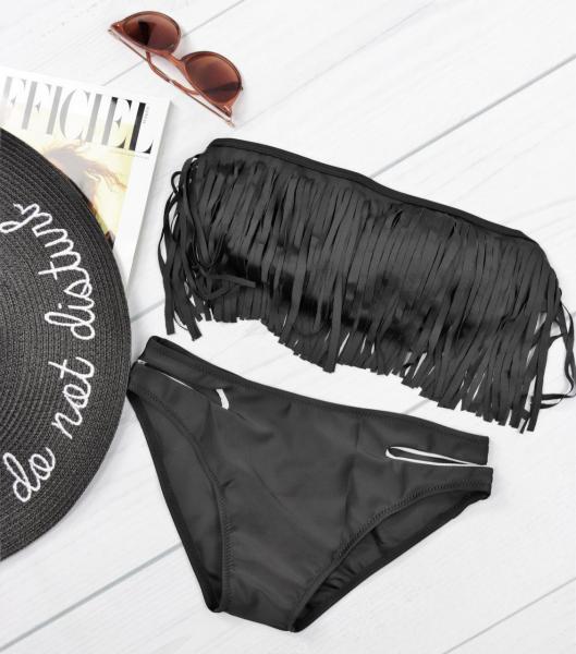 Купальник раздельный с рюшами черный.