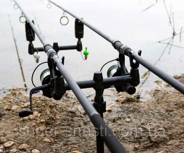 Фото  Буз-бар и стойка на 2 удилища Korum Rod Buzz Bar Kit