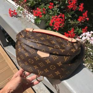 Фото Брендовые сумочки премиум качества Сумочка женская на пояс кожаная 