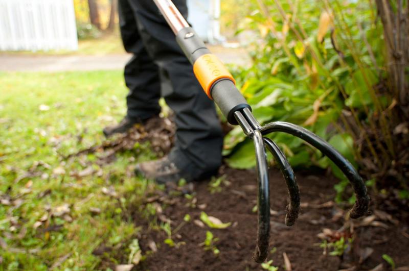 Плуги, культиваторы ручные - Культиватор QuikFit™ от Fiskars (136517)