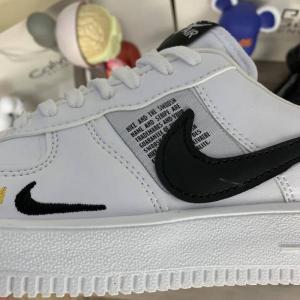 Фото Обувь Nike Air Force 1 LV8 Utility White/Black