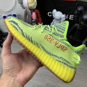 Фото Обувь Adidas x Yeezy Boost 350 V2 Semi Frozen Yellow