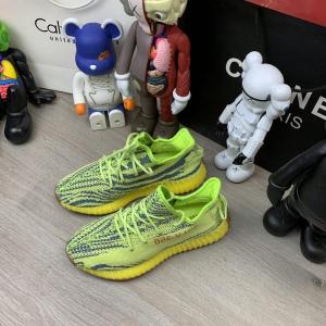 Фото Обувь Adidas x Yeezy Boost 350 V2 Semi Frozen Yellow