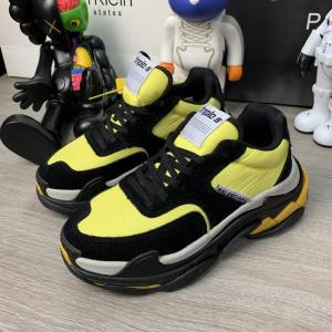 Фото Обувь Кроссовки Balenciaga Triple S 2.0 Black Yellow
