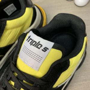 Фото Обувь Кроссовки Balenciaga Triple S 2.0 Black Yellow