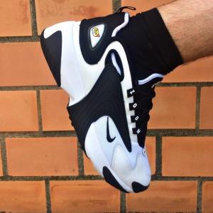 Фото Обувь Nike Zoom 2K White/Black