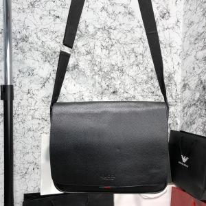 Фото Сумки Messenger Gucci Flap Black