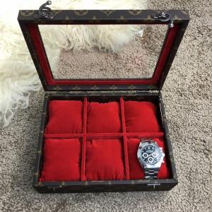 Фото Сумки Louis Vuitton 6 Watch Case Monogram