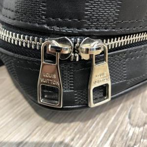 Фото Сумки Louis Vuitton Porte-Dociments Voyage PM Damier Infini