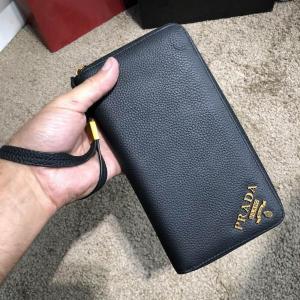 Фото Сумки Prada Zippy Organiser Milano Dal 1913 Black