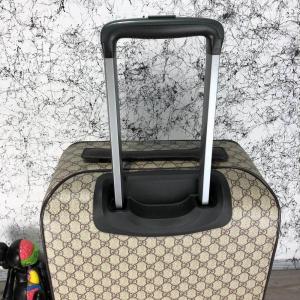 Фото Сумки Gucci Rolling Luggage Signature 55 with Web Beige