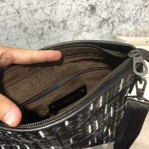 Фото Сумки Bottega Veneta Small Messenger Bag In Nero Multicolor Intrecciato VN