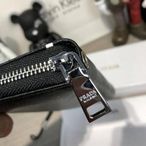 Фото Сумки Prada Zippy Organiser Delta White Black