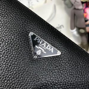 Фото Сумки Органайзер Prada Zippy Delta Logo Black