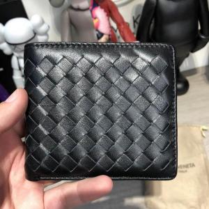 Фото Сумки Бумажник Bottega Veneta Intrecciato Bi-Fold In Nero