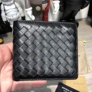 Фото Сумки Бумажник Bottega Veneta Intrecciato Bi-Fold In Nero