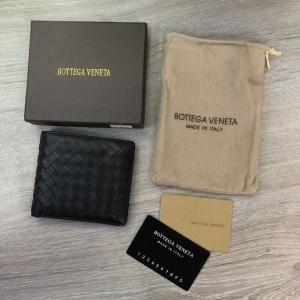Фото Сумки Бумажник Bottega Veneta Intrecciato Bi-Fold In Nero