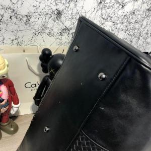 Фото Сумки Bottega Veneta Large Duffel Bag In Nero Intrecciato/Tuft VN