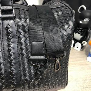 Фото Сумки Bottega Veneta Large Duffel Bag In Nero Intrecciato VN