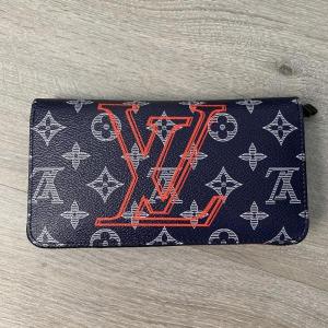 Фото Сумки Органайзер Louis Vuitton Zippy Monogram Upside Down Ink Navy