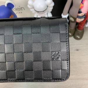 Фото Сумки Бумажник Louis Vuitton Zippy XL Damier Infini