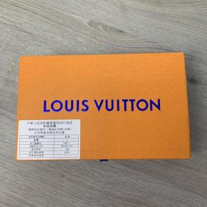 Фото Сумки Бумажник Louis Vuitton Brazza Monogram Other