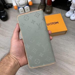Фото Сумки Бумажник Louis Vuitton Brazza Monogram Titanium