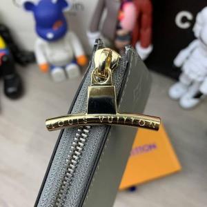 Фото Сумки Бумажник Louis Vuitton Zippy Vertical Monogram Titanium