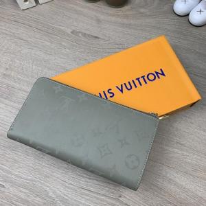 Фото Сумки Бумажник Louis Vuitton Zippy Vertical Monogram Titanium
