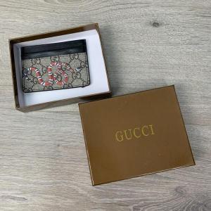 Фото Сумки Gucci Kingsnake print GG Supreme Card Case