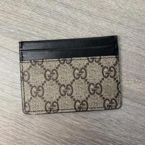 Фото Сумки Gucci Kingsnake print GG Supreme Card Case