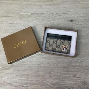 Фото Сумки Gucci Tiger print GG Supreme Card Case