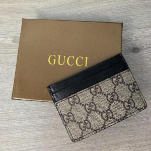 Фото Сумки Gucci Tiger print GG Supreme Card Case