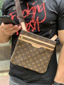 Фото Сумки Louis Vuitton Messenger Pochette Bosphore Monogram