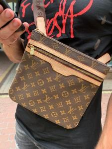 Фото Сумки Louis Vuitton Messenger Pochette Bosphore Monogram