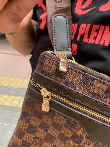 Фото Сумки Louis Vuitton Messenger Pochette Bosphore Damier Ebene