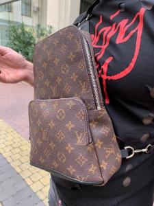 Фото Сумки Сумка-слинг Louis Vuitton Avenue Monogram