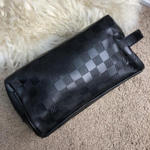 Фото Сумки Toilet Pouch Louis Vuitton Ambler Damier Infini